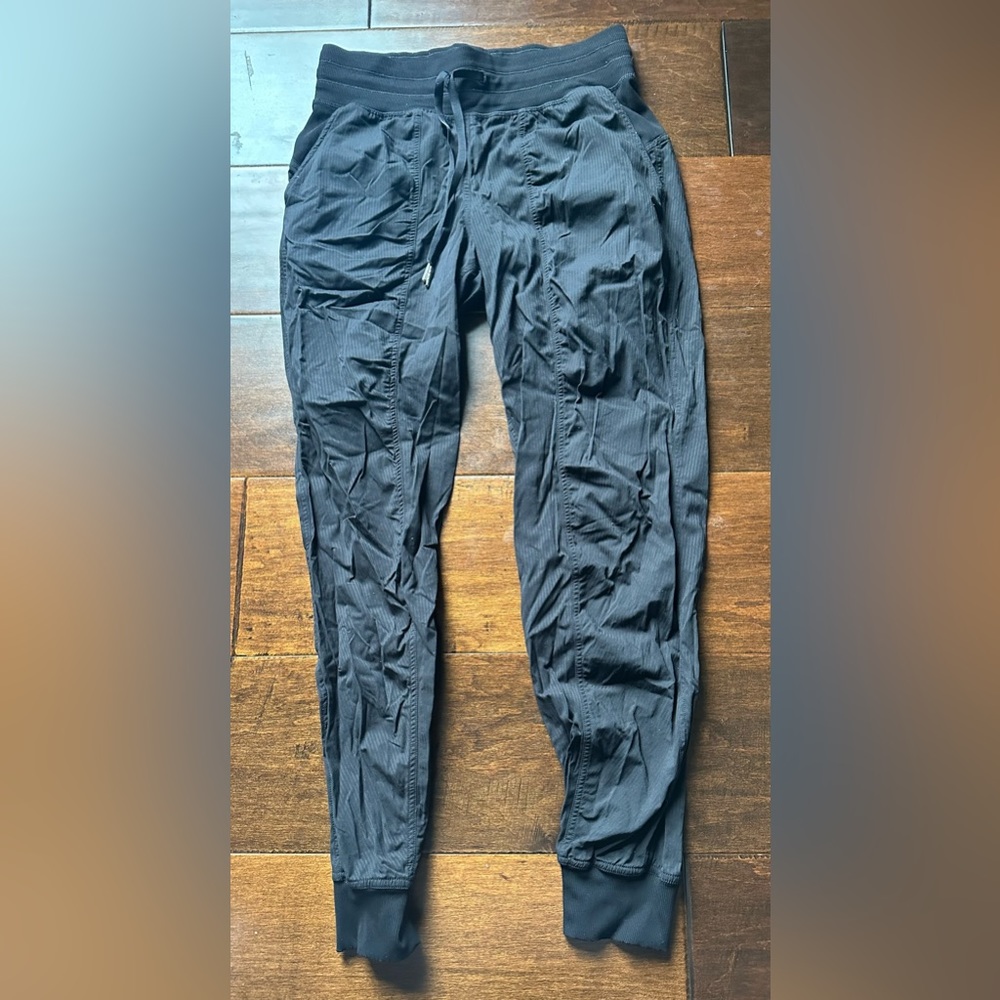Lululemon Dance Studio Mid-Rise Jogger Size 6